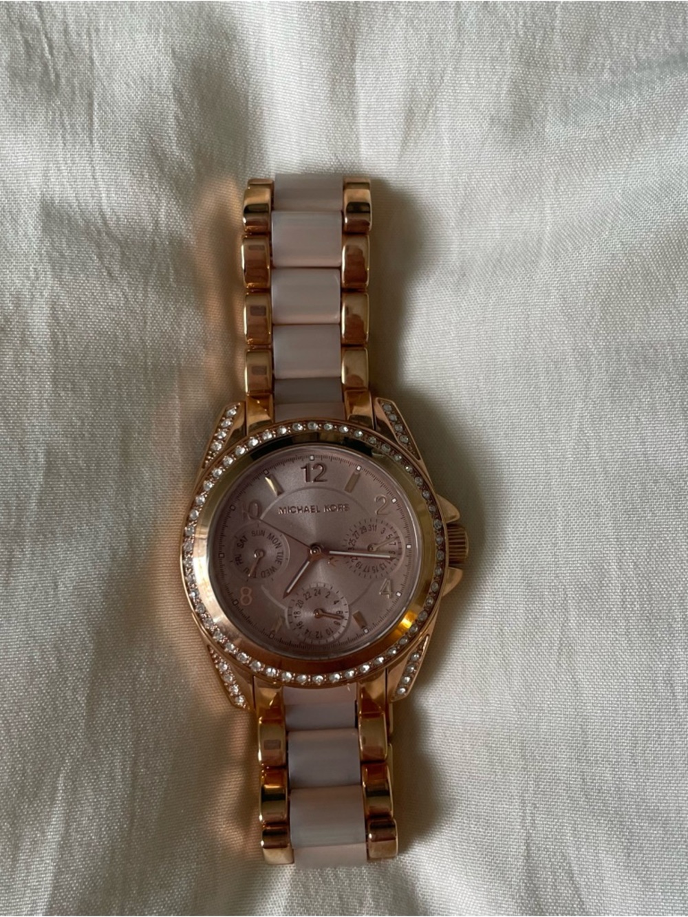 Michael Kors Rose Gold and Cream Ceramic Crystal Watch - not currently operating - Picture 8 of 14